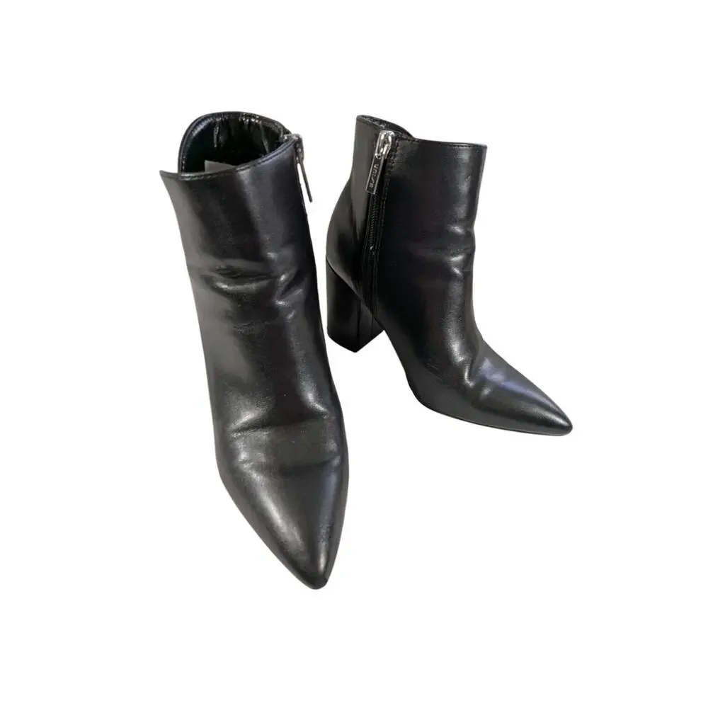 UNISA! MILANI BLACK VEGAN LEATHER CHUNKY HEEL, POINTY TOE ANKLE BOOTS! SZ 5.5M